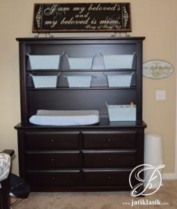 Baby Tafel Jati Model Almari