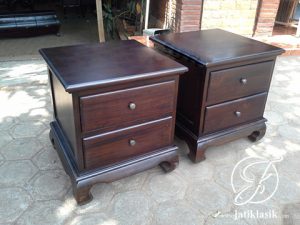 Nakas Tempat Tidur Jati Mewah