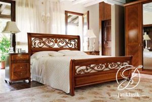 Set Kamar Tidur Jati Selendang