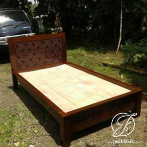 Tempat Tidur Anak Minimalis Jati Ukir