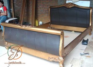 Tempat Tidur Mewah Jati Selendang Mahkota