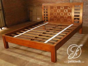 Tempat Tidur Minimalis Jati Kawung