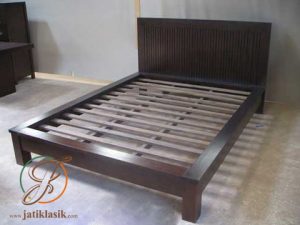 Tempat Tidur Minimalis Jati Modern