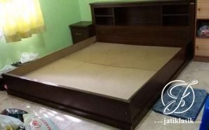 Tempat Tidur Minimalis Model Laci