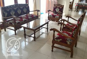 Kursi Tamu Jati Romawi Kuno