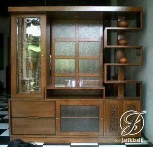 Bufet Penyekat Ruang Jati Minimalis