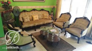 Kursi Tamu Klasik Eropa Mewah