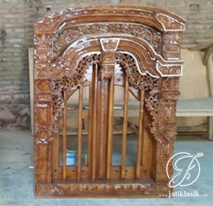 Jendela Gebyok Jawa Model Terbaru