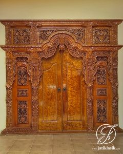 Pintu Gebyok Jati Ukir Modern