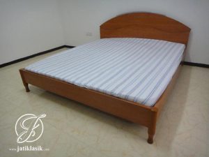 Tempat Tidur Minimalis Jati Tradisional