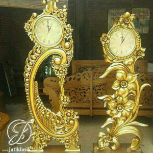Jam Berdiri Jati Ukir Mawar Emas