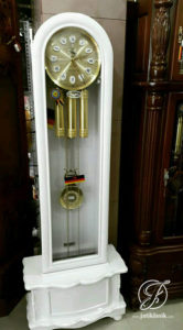 Jam Minimalis Oval Cat Duco