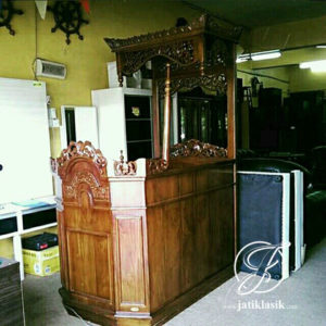 Mimbar Masjid Jati Ukir Kubah