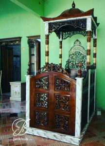 Mimbar Masjid Kubah Jati Ukir Jepara