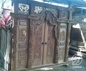 Pintu Gebyok Jawa Jati Ukir Relief