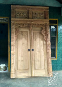 Pintu Gebyok Mewah Jati Ukir Modern