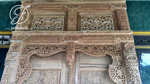 Pintu Gebyok Mewah Jati Ukir Modern