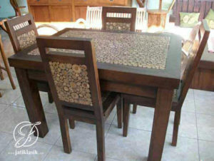 Set Meja Makan Minimalis Koin
