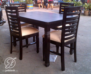 Set Meja Makan Minimalis Sidney