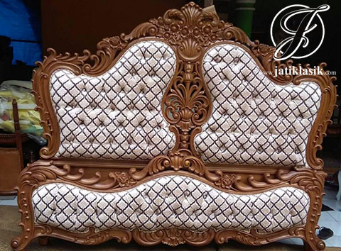 Tempat Tidur Jati Ukir Mawar