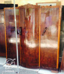 Almari Pakaian 3 Pintu Minimalis Jati Mewah