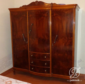 Almari Pakaian 3 Pintu Minimalis Jati Tebaru