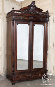 Lemari Pakaian Jati Ukir French Louis 2 Pintu