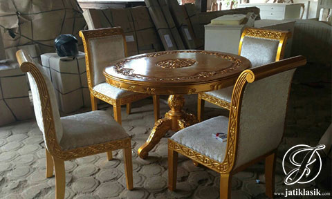 Set Meja Makan Bundar Ukir Emas