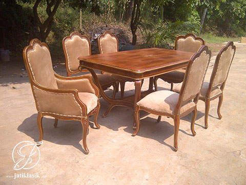 Set Meja Makan Jati Classic