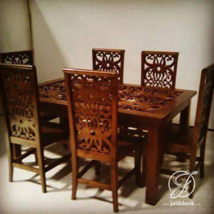 Set Meja Makan Minimalis Krawang