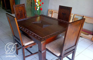 Set Meja Makan Minimalis Mandarin