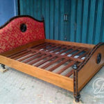 Tempat Tidur Klasik Jati Mewah