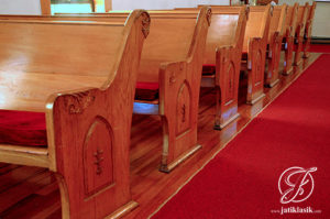 Bangku Gereja Mewah Kayu Jati