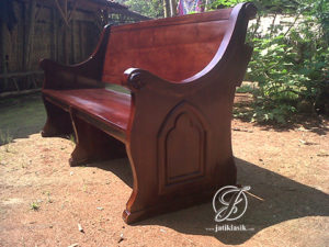 Bangku Gereja Klasik Jati Mewah