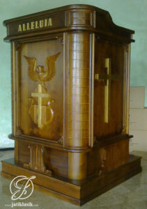 Mimbar Gereja Jati Ukir Klasik