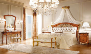 Kamar Set Klasik Jati Ukir Italia Fenice