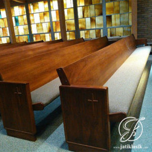 Bangku Gereja Panjang Jati Minimalis Modern
