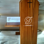 Kursi Gereja Katolik Minimalis Sederhana Kayu Jati